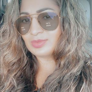 Meet your Posher, Veronica hung